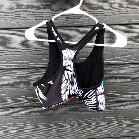 PINK sports bra - Picture 2 of 3